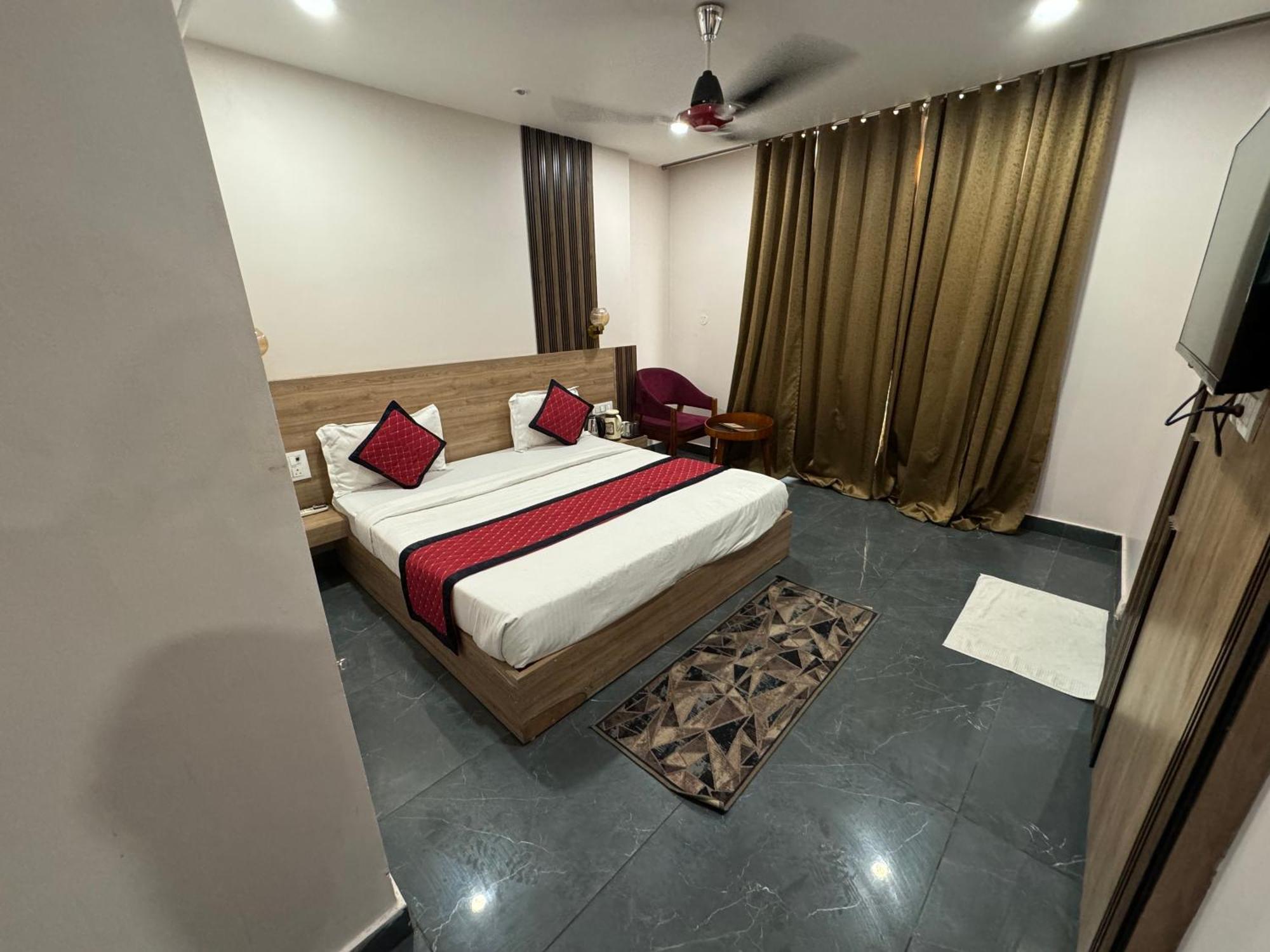 Namay Inn By T And M Hotels Haridwār Екстериор снимка